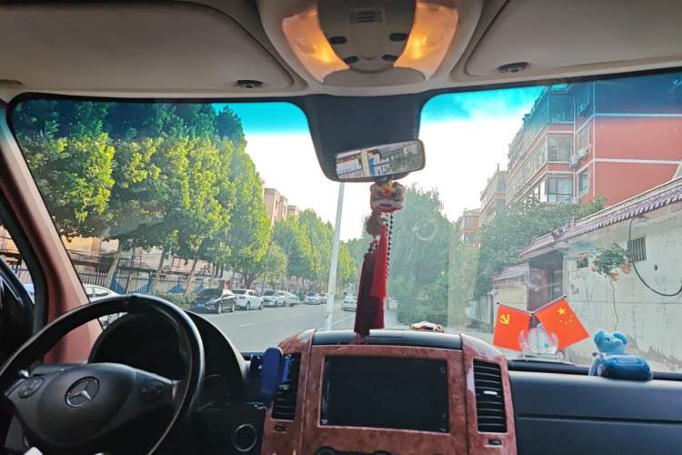 Used Mercedes-Benz Sprinter  Headliner