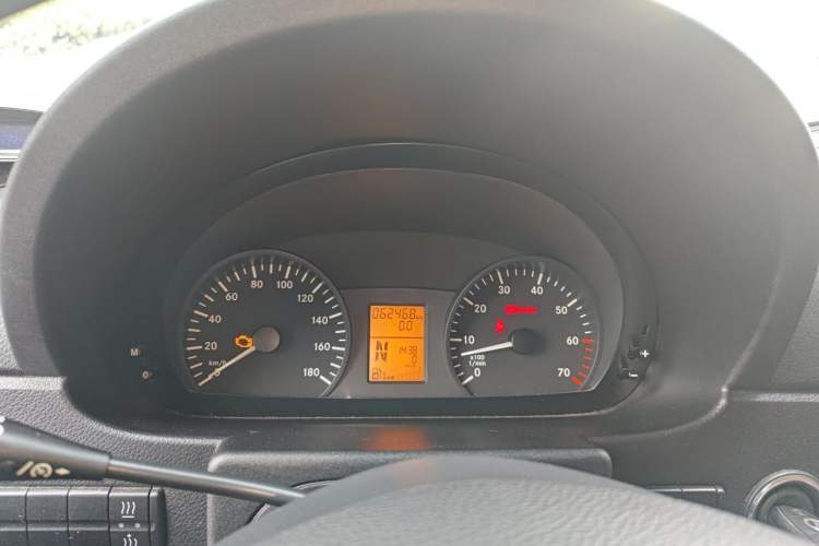 Used Mercedes-Benz Sprinter  Instrument Cluster