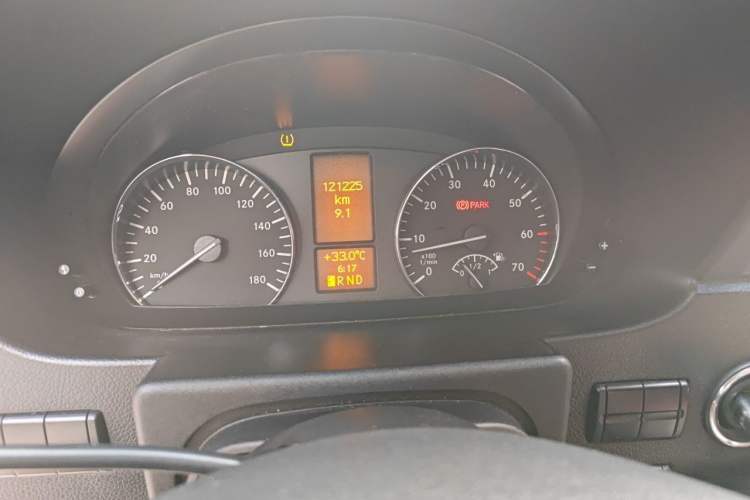 Used Mercedes-Benz Sprinter  Instrument Cluster