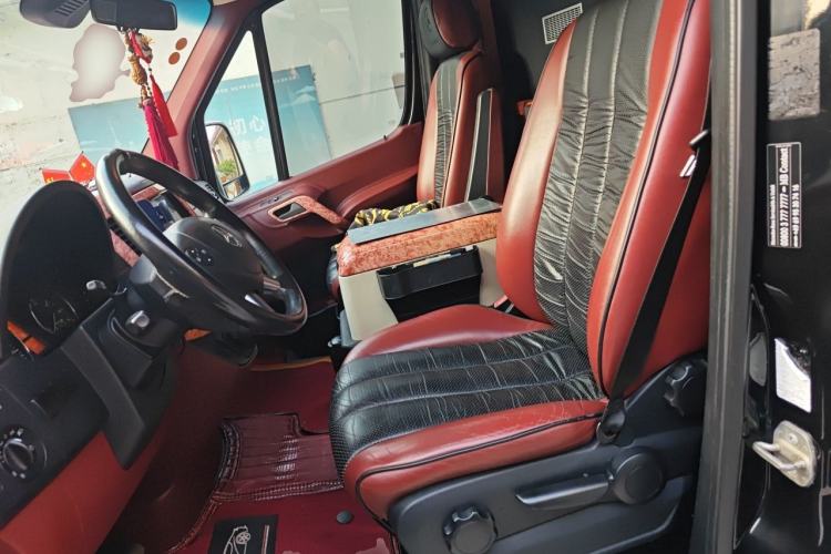 Used Mercedes-Benz Sprinter  Left Front Seat