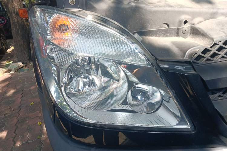 Used Mercedes-Benz Sprinter 2014 2.1T Jialü Mid-axle Version Right Front Headlight