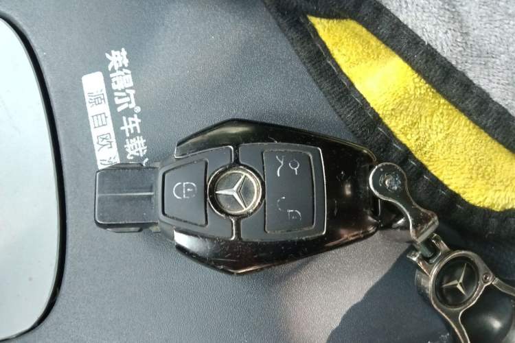 Used Mercedes-Benz Sprinter 2014 2.1T Jialü Mid-axle Version Vehicle Key