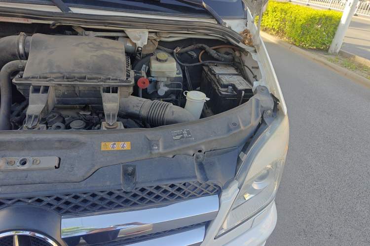 Used Mercedes-Benz Sprinter  Engine Bay Left