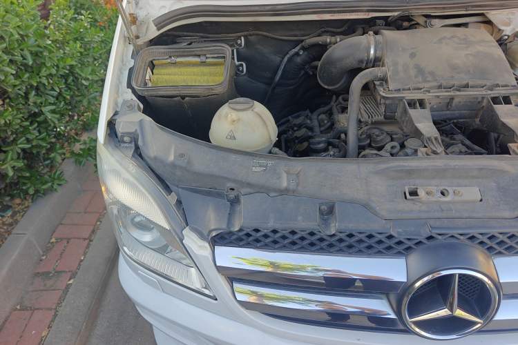Used Mercedes-Benz Sprinter  Engine Bay Right