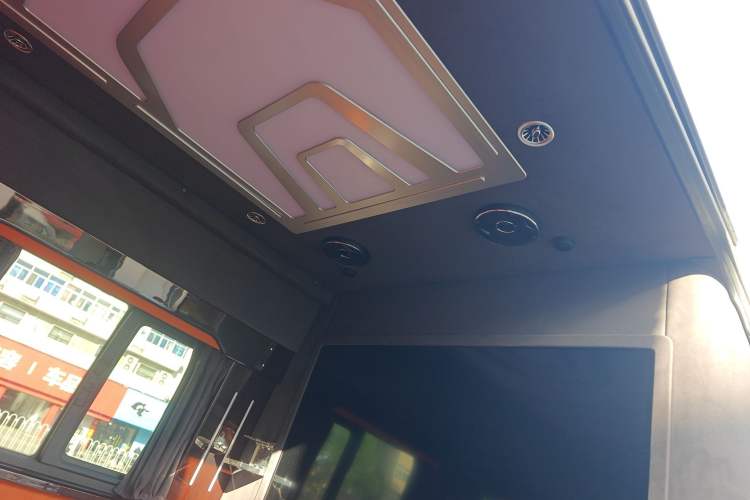 Used Mercedes-Benz Sprinter  Headliner