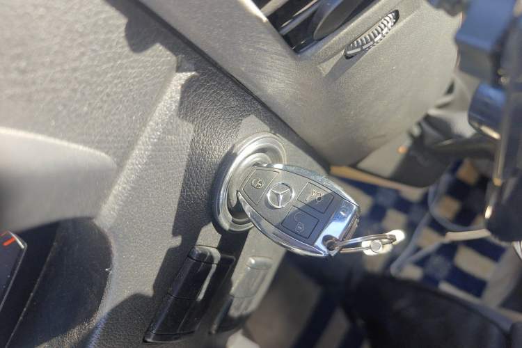 Used Mercedes-Benz Sprinter  Vehicle Key