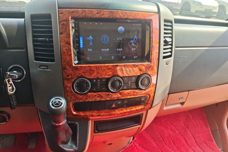 Used Mercedes-Benz Sprinter  Audio And AC Panel