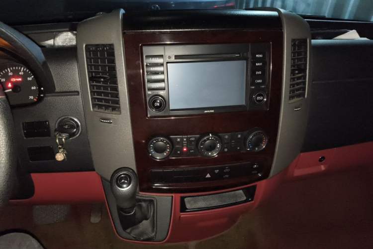 Used Mercedes-Benz Sprinter  Audio And AC Panel