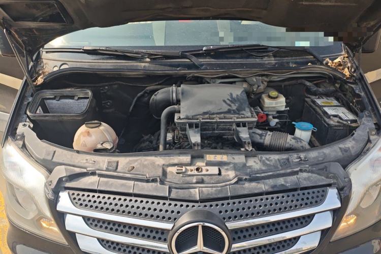 Used Mercedes-Benz Sprinter  Engine Bay