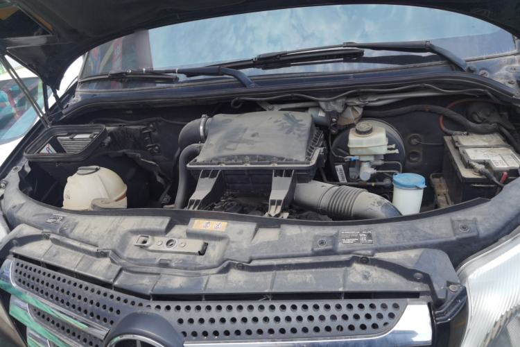 Used Mercedes-Benz Sprinter  Engine Bay