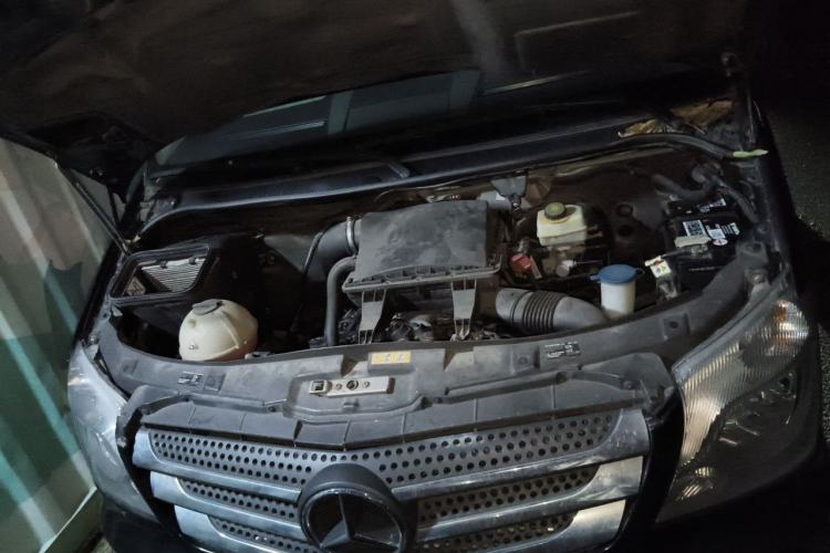 Used Mercedes-Benz Sprinter  Engine Bay
