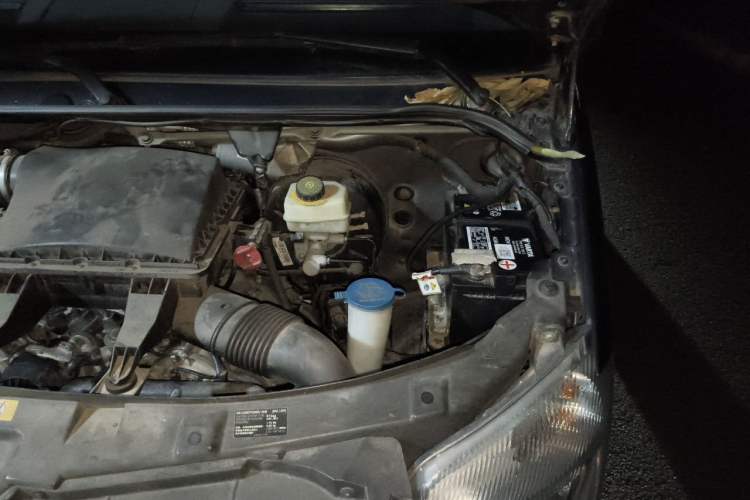 Used Mercedes-Benz Sprinter  Engine Bay Left
