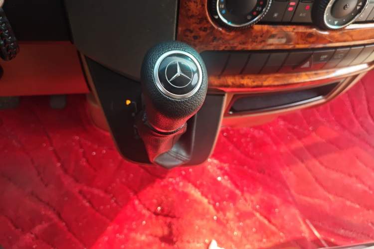 Used Mercedes-Benz Sprinter  Gear Lever