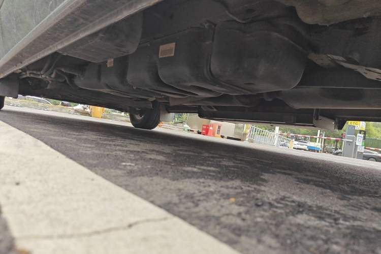 Used Mercedes-Benz Sprinter  Chassis Rear Left