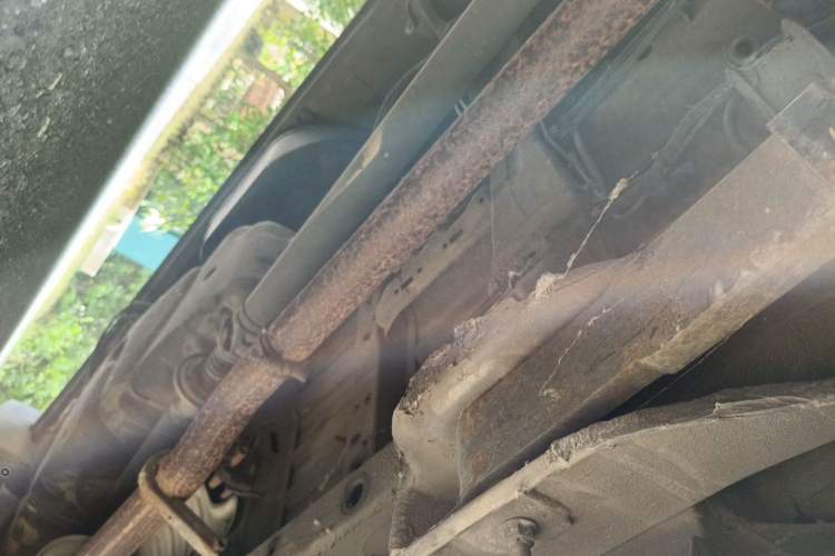 Used Mercedes-Benz Sprinter 2016 2.1T Jialü Mid-Drive Edition Chassis Rear Right