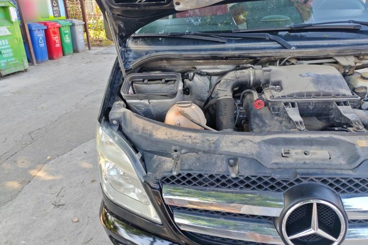 Used Mercedes-Benz Sprinter 2016 2.1T Traveler Mid-Drive Edition Engine Bay Right