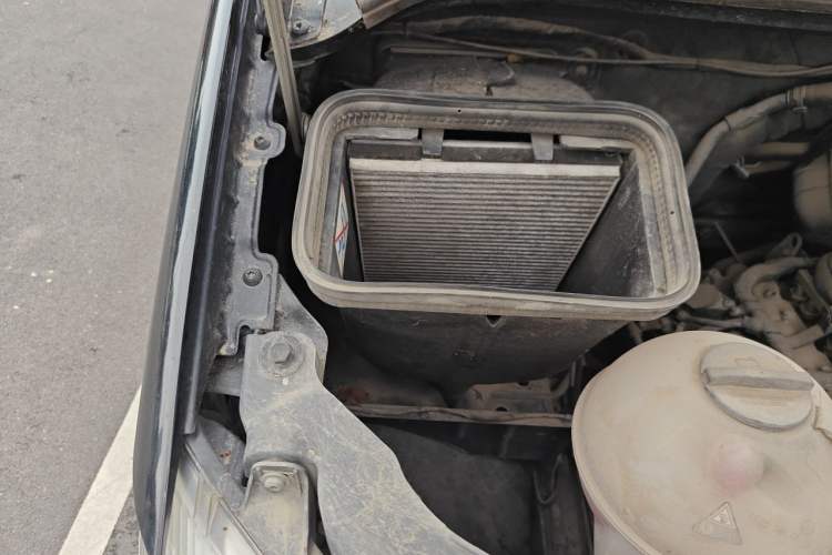 Used Mercedes-Benz Sprinter  Engine Bay Right