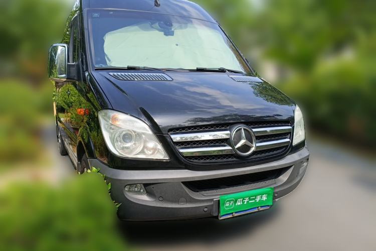 Used Mercedes-Benz Sprinter 2016 2.1T Jialü Mid-Drive Edition Front Right 45 Deg
