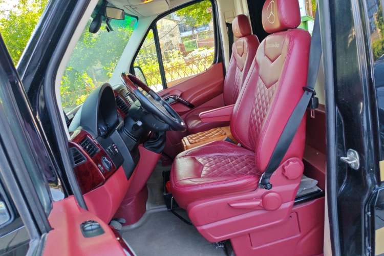 Used Mercedes-Benz Sprinter 2016 2.1T Traveler Mid-Drive Edition Left Front Seat
