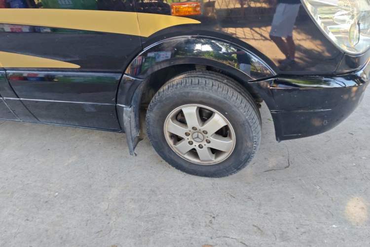 Used Mercedes-Benz Sprinter 2016 2.1T Traveler Mid-Drive Edition Right Front Wheel Hub