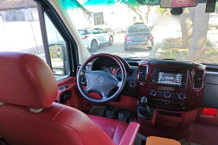 Used Mercedes-Benz Sprinter 2016 2.1T Traveler Mid-Drive Edition Steering Wheel