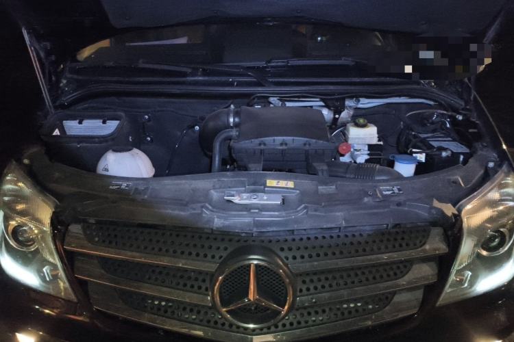 Used Mercedes-Benz Sprinter  Engine Bay