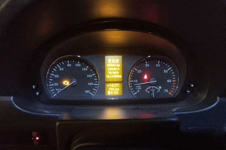 Used Mercedes-Benz Sprinter  Instrument Cluster