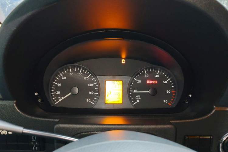 Used Mercedes-Benz Sprinter  Instrument Cluster