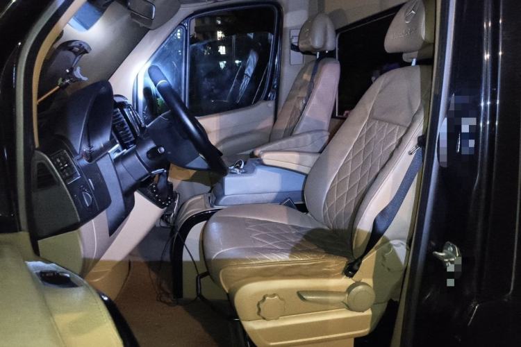 Used Mercedes-Benz Sprinter  Left Front Seat