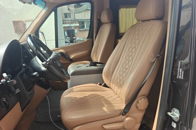 Used Mercedes-Benz Sprinter  Left Front Seat