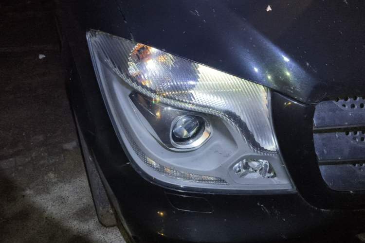 Used Mercedes-Benz Sprinter  Right Front Headlight