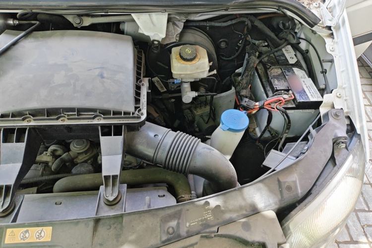 Used Mercedes-Benz Sprinter  Engine Bay Left
