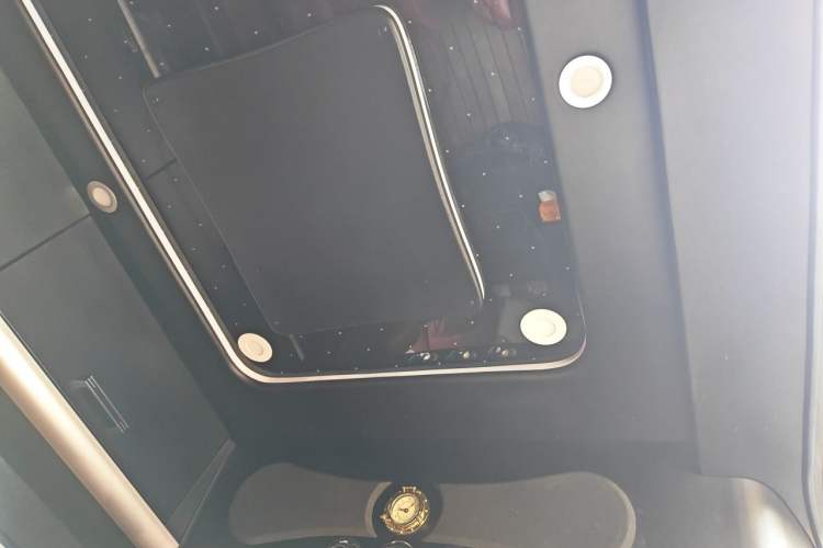 Used Mercedes-Benz Sprinter  Headliner