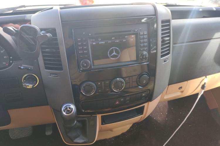 Used Mercedes-Benz Sprinter  Audio And AC Panel