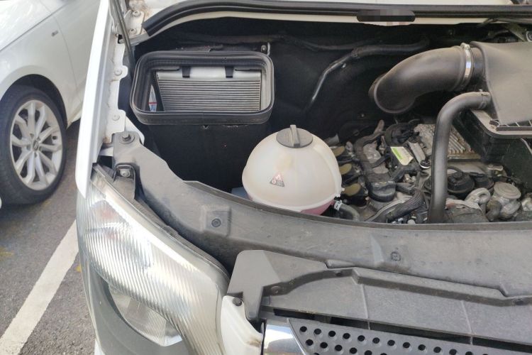 Used Mercedes-Benz Sprinter  Engine Bay Right