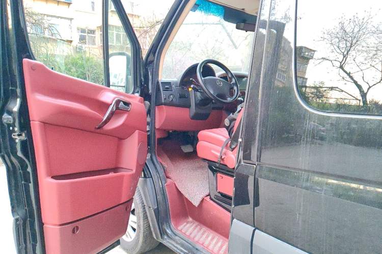 Used Mercedes-Benz Sprinter  Driver Seat