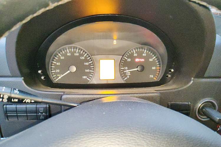 Used Mercedes-Benz Sprinter  Instrument Cluster