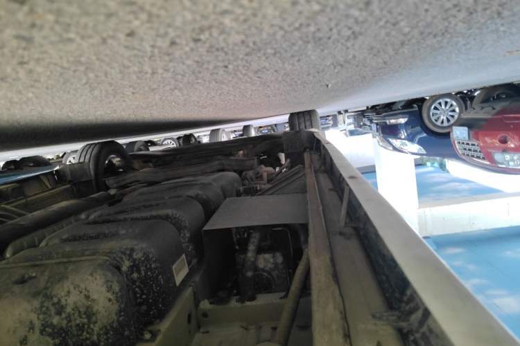 Used Mercedes-Benz Sprinter  Chassis Rear Left