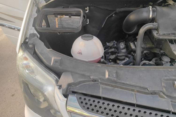 Used Mercedes-Benz Sprinter  Engine Bay Right