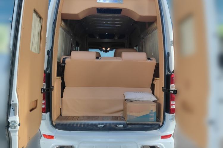 Used Mercedes-Benz Sprinter  Trunk