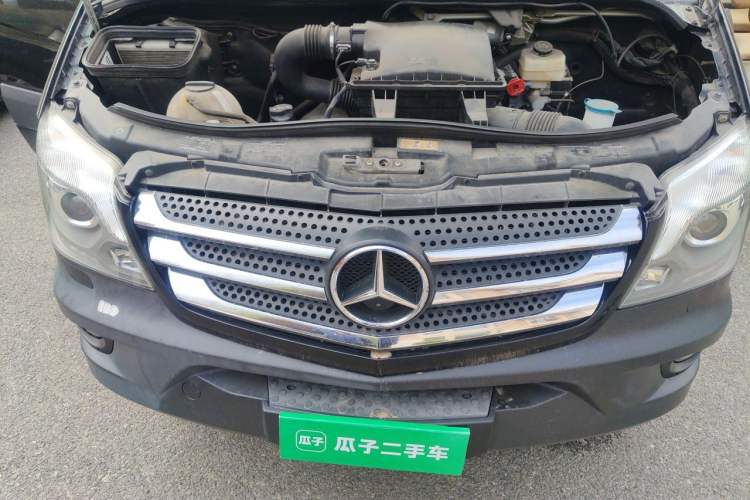 Used Mercedes-Benz Sprinter  Engine Bay