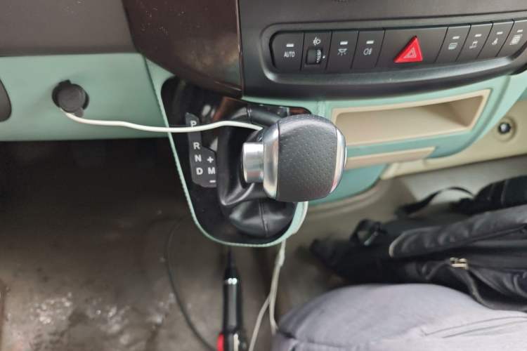 Used Mercedes-Benz Sprinter  Gear Lever