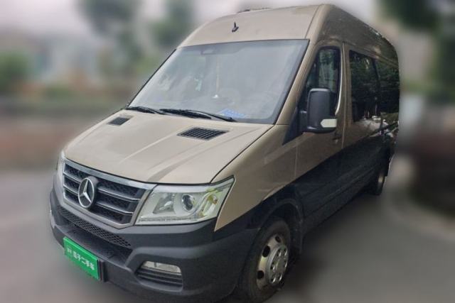 Used Mercedes-Benz Sprinter Yaxing Eurowind 2.8 diesel automatic 7-seater