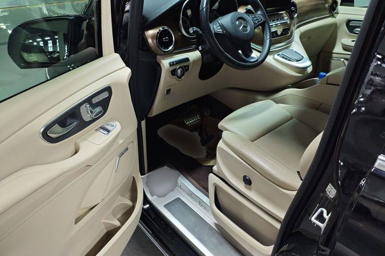 Used Mercedes-Benz V-Class 2022 V 260 L Long-wheelbase Luxury Edition Driver Seat