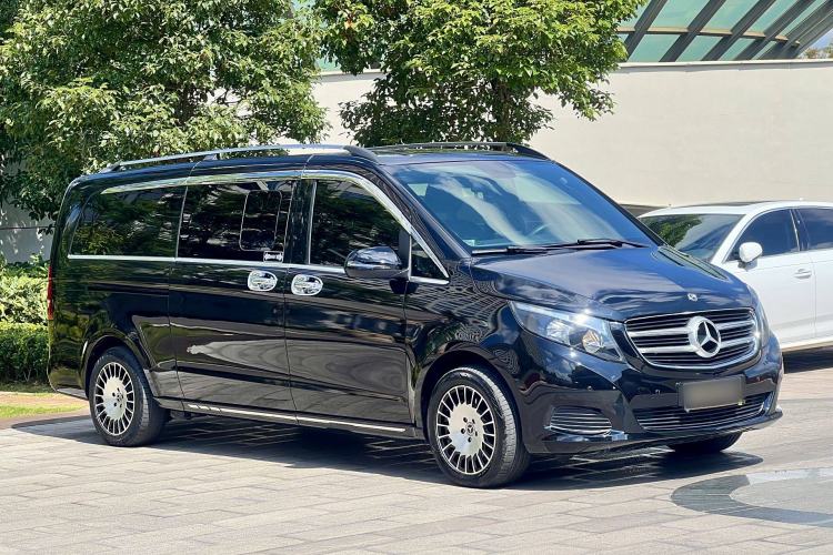 Used Mercedes-Benz V-Class  Exterior 2