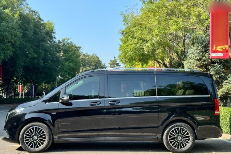 Used Mercedes-Benz V-Class 2022 V 260 Prestige Edition Exterior 3