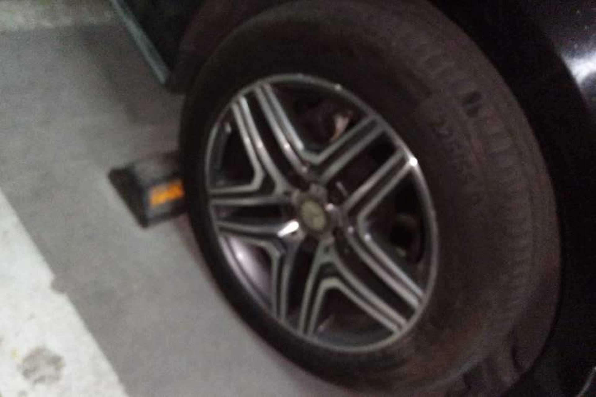 Used Mercedes-Benz V-Class  Exterior 5