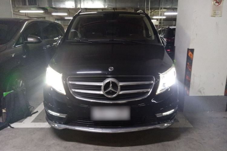 Used Mercedes-Benz V-Class  Front