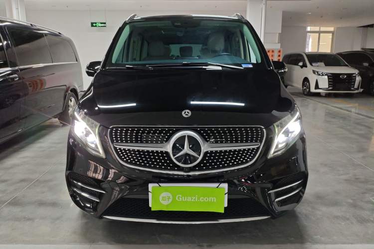 Used Mercedes-Benz V-Class 2022 V 260 L Long-wheelbase Luxury Edition Front