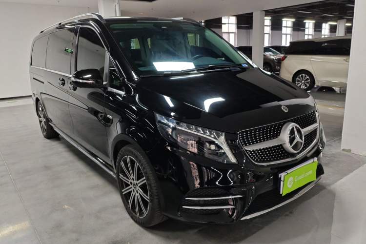 Used Mercedes-Benz V-Class 2022 V 260 L Long-wheelbase Luxury Edition Front Right 45 Deg